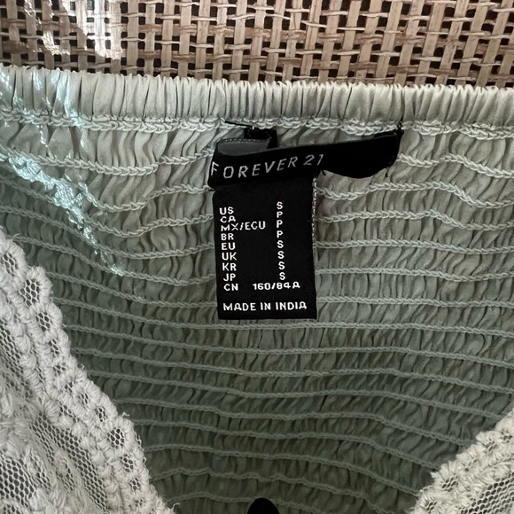 Mint Silk Lace Crop Top - Picture 2 of 4